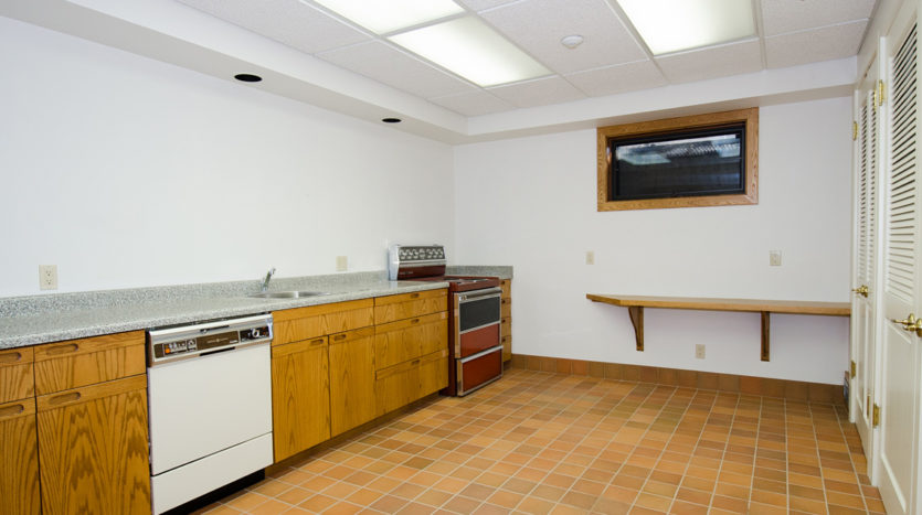 91-Rec-Room-Kitchen-835x467.jpg